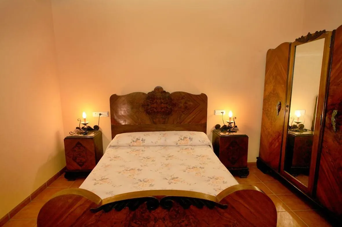 La Premsa Guest House Arnes 0*,
